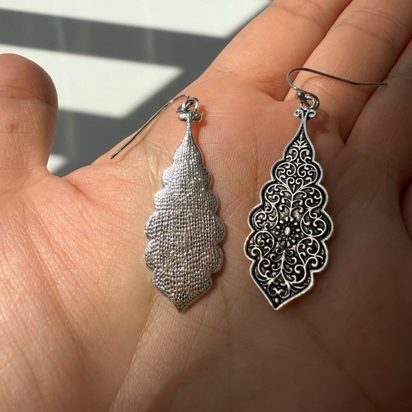 Vintage Filigree Leaf Flower Long Drop Earrings – Boho Wedding - Picture 12 of 13